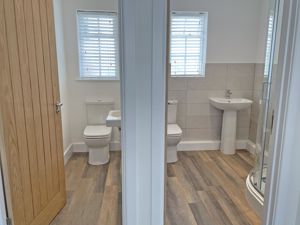 Cloak Rm / Shower Rm- click for photo gallery